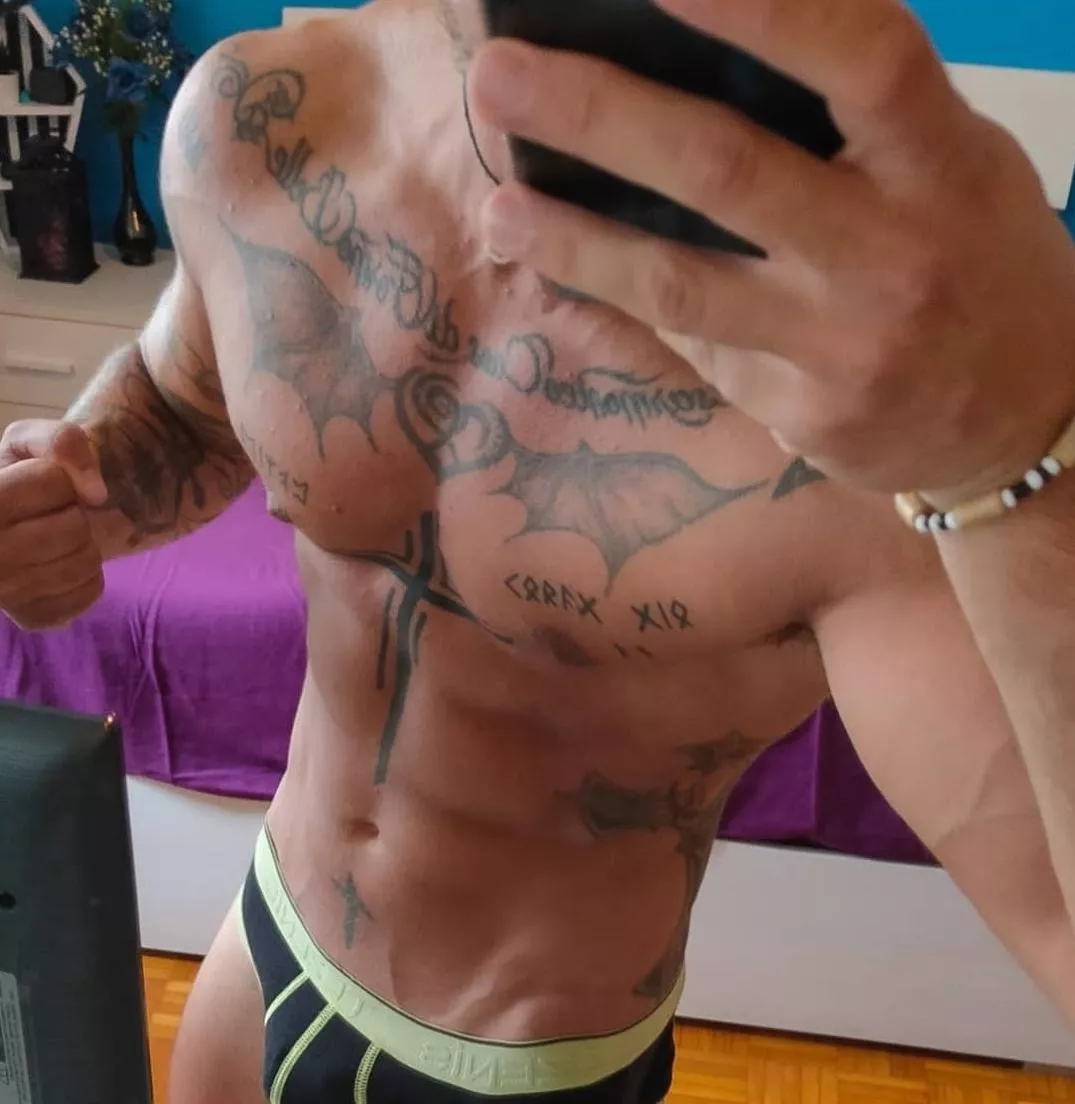 Hi 👅