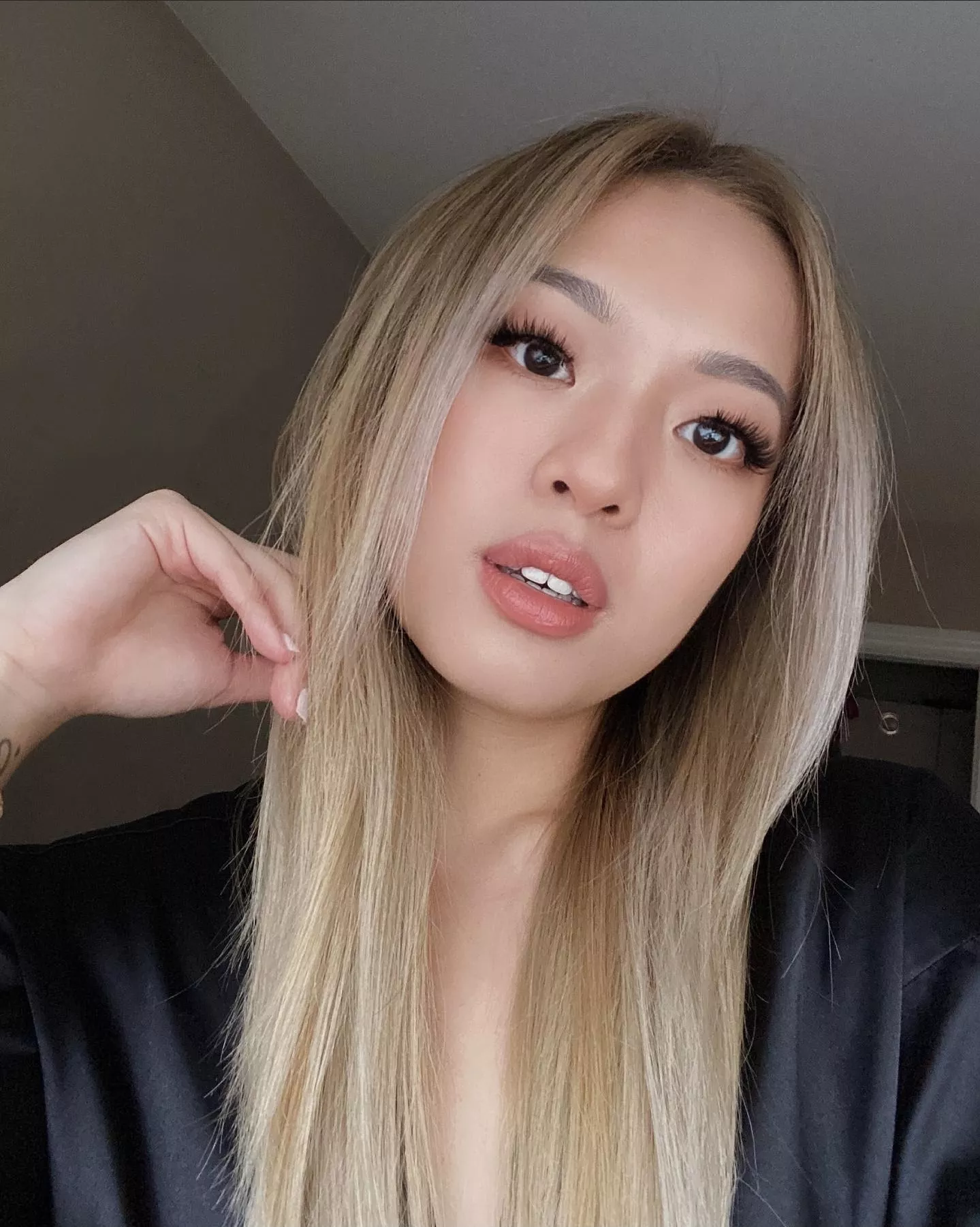 Hi