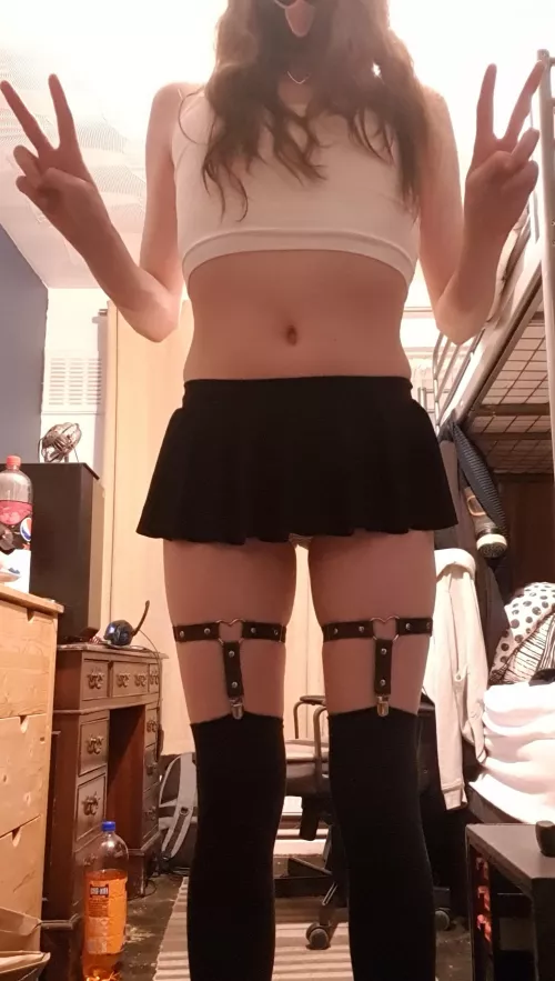 Hi cuties! I got myself thigh grarter, what do you think? 💛