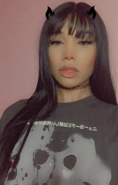 hi, i get ignored every time i post in here and it’s so upsetting lol 😩