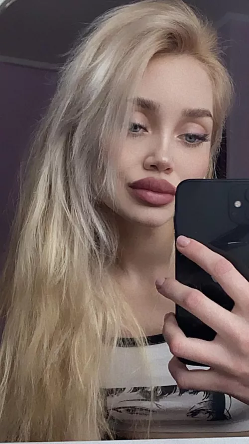 Hi, I'm Angelina, I'm 21 years old, I'm a Russian student and I really need your attention link in profile 💋🔥