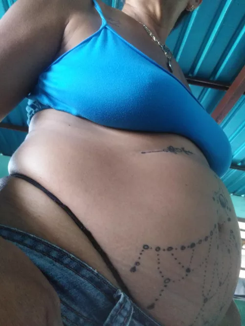 Hi, I'm new and I want to get fat like a sow, feed me until I explode! 😈❤️ Follow me on Kik: Karolstar_14