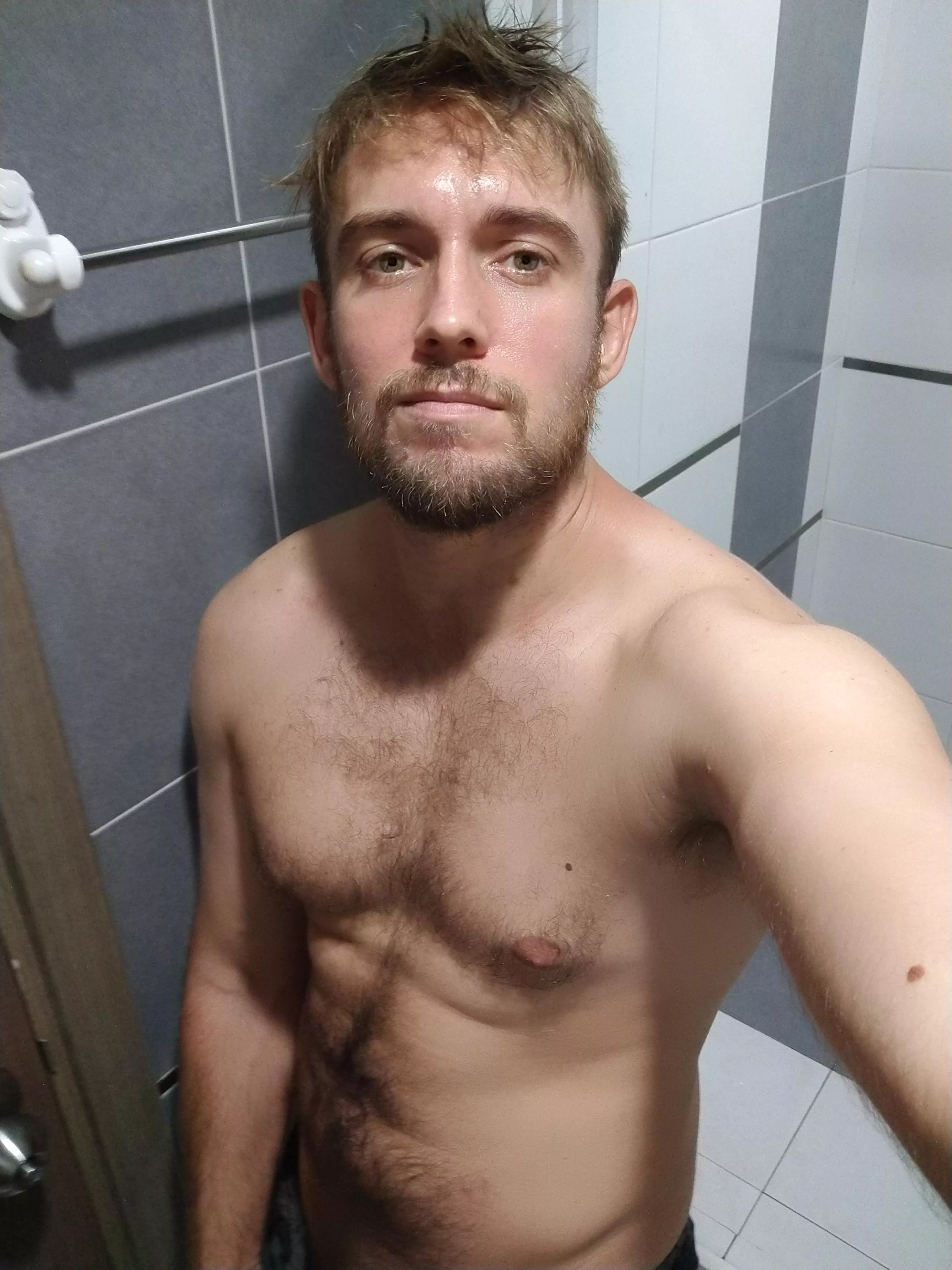 hi my bros 😀