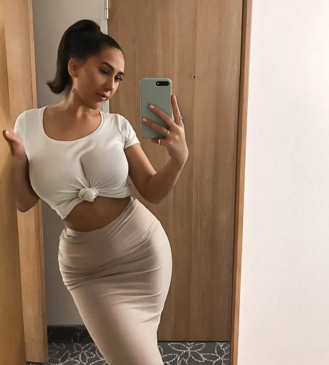 Hips