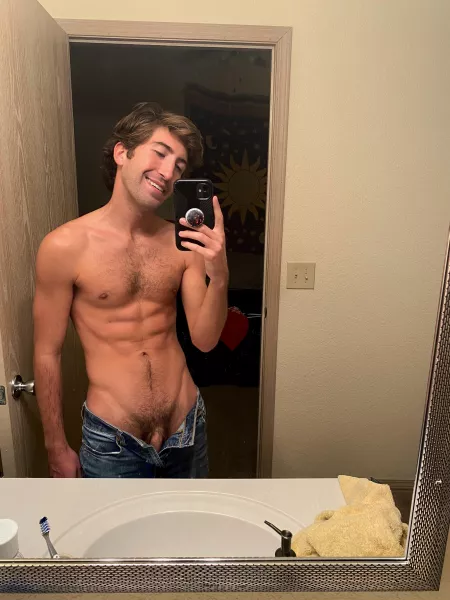 hmu if you want to play some games together 😋