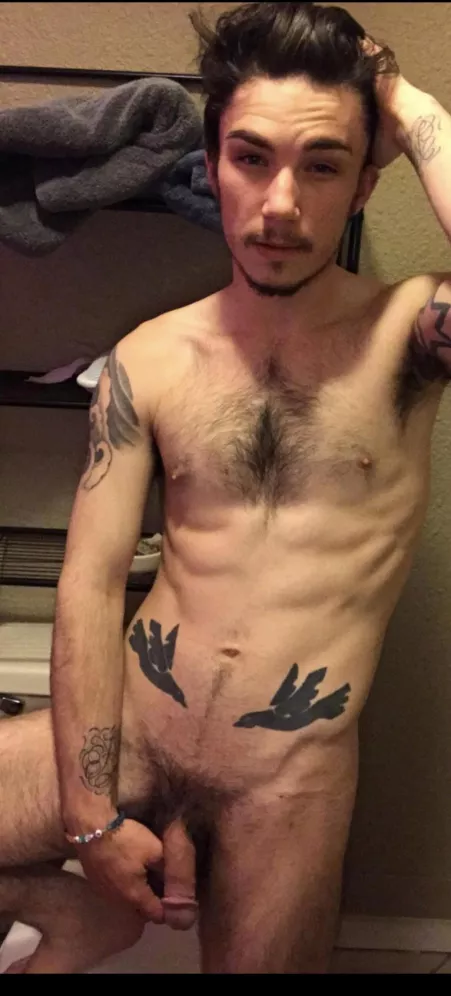 Hmu I’m here if you need anythingggg get in the dm’s