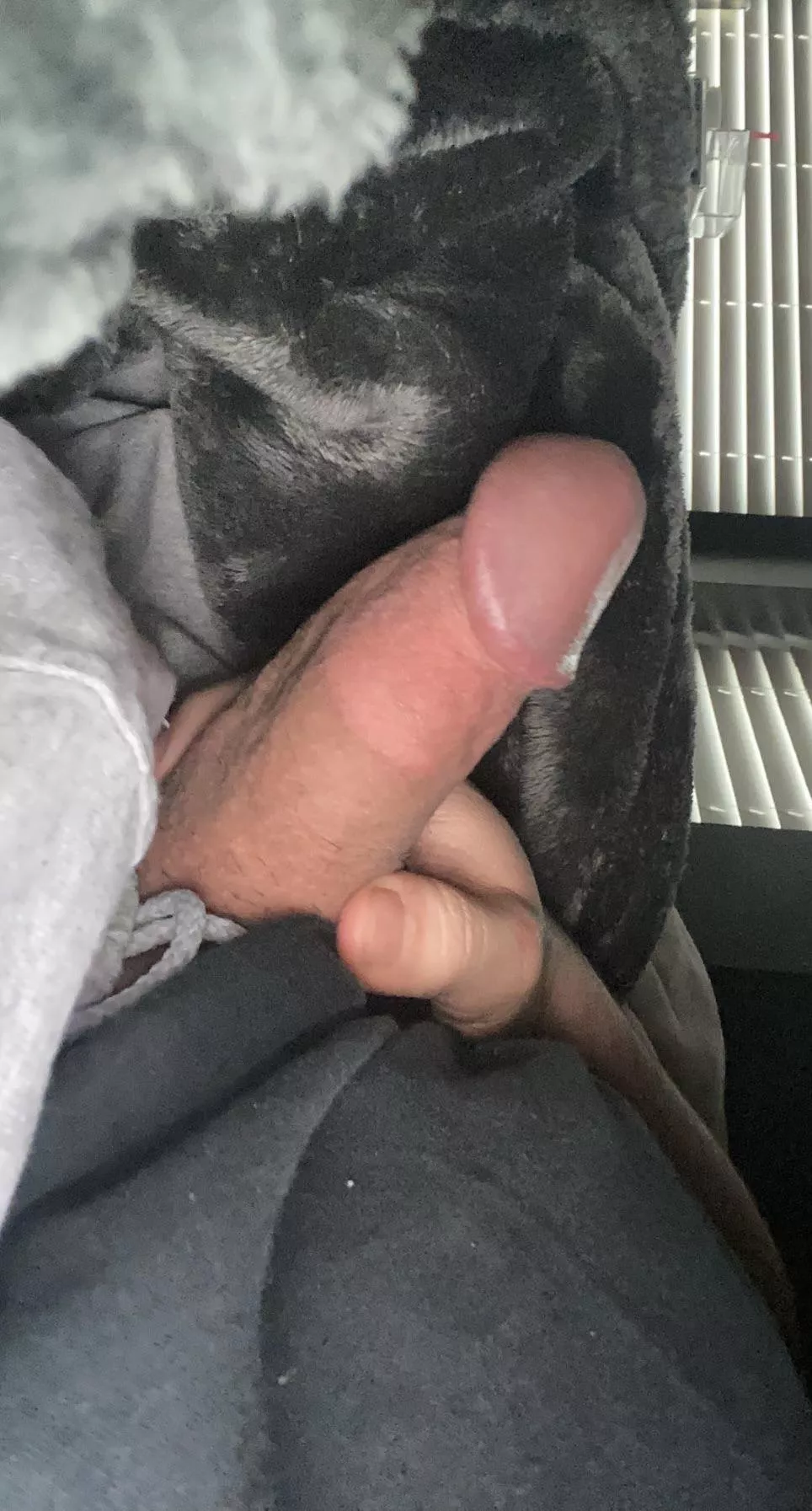 Hmu I’m so horny