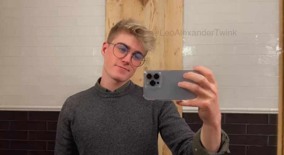 Hope everyone’s happy it’s FRIDAY! 😊