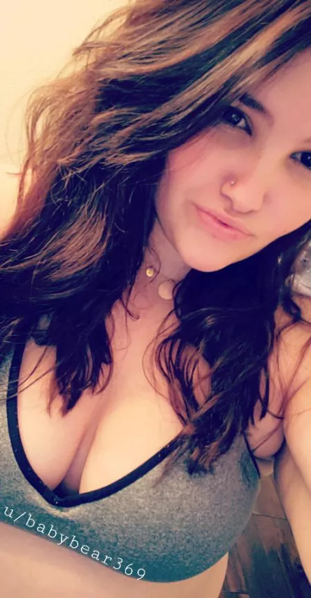 Hope I can start your Monday off right 😘