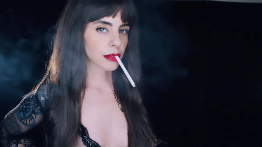 Hope you enjoy your day as much as I enjoyed my cigarette 💋💨