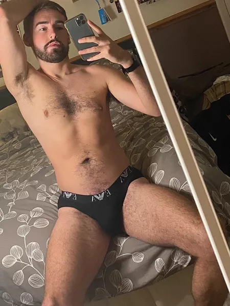 Hope you like a hairy pit 😜