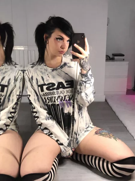 Hope you woke up in a good mood! Have a great day 💖💖