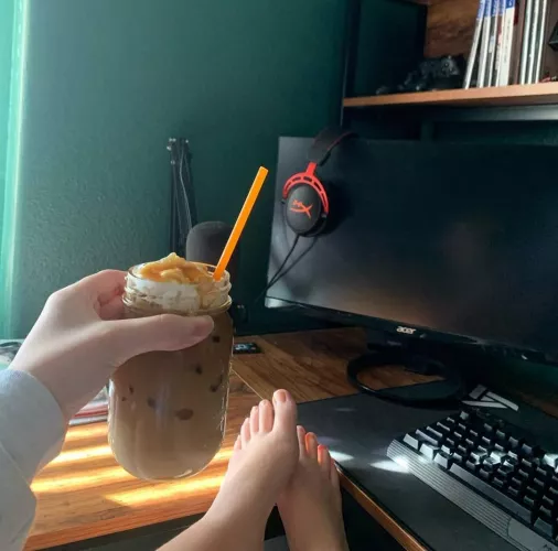 Horny and bored 😍😍 upv for a gift ❤️❤️