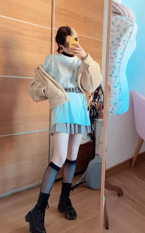 How are yall doing this spooky morning cuties?