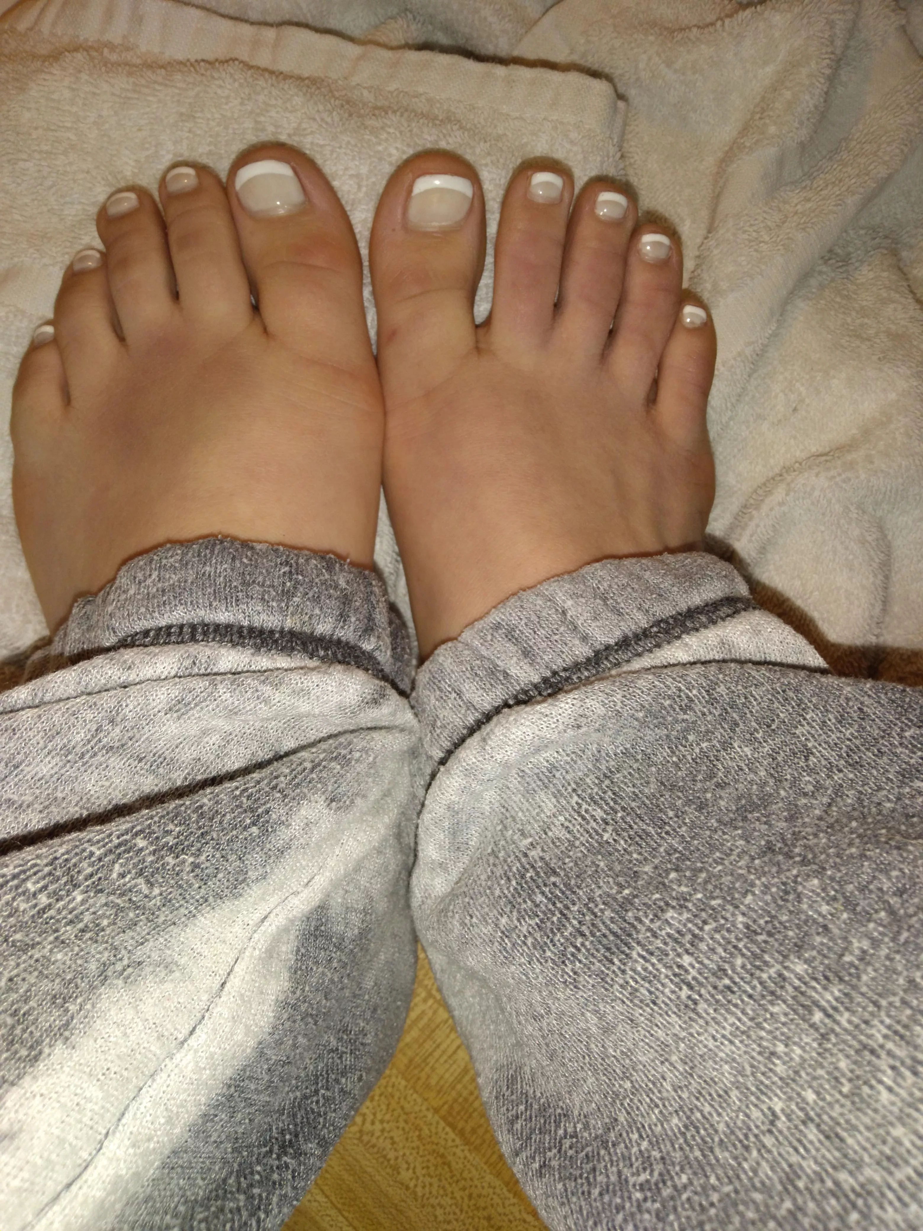 How is my toes? I need a new pedi 😊