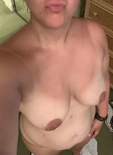 Hurry and fuck me before hubby gets home!!