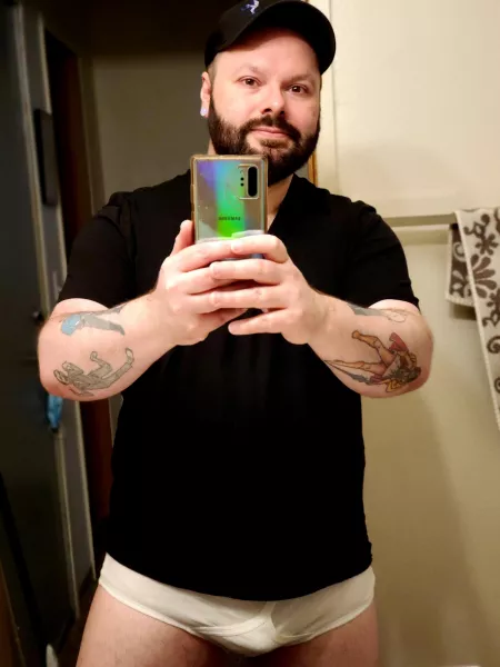 I am indeed a bear. In briefs. ✅✅