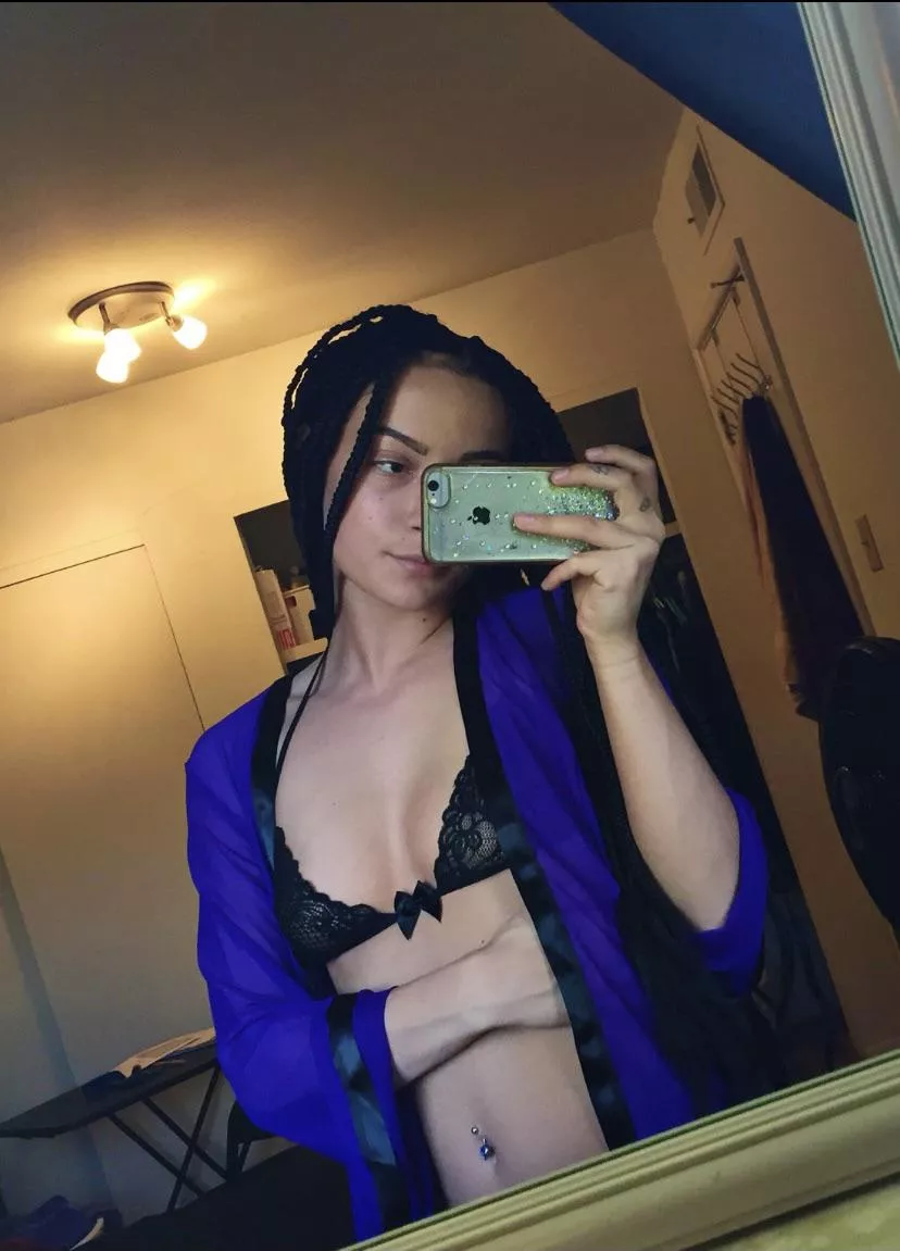 I am RATING dicks all day today. think yours is a 10/10? CUM SHOW ME 😏 $4 link in comments 💦