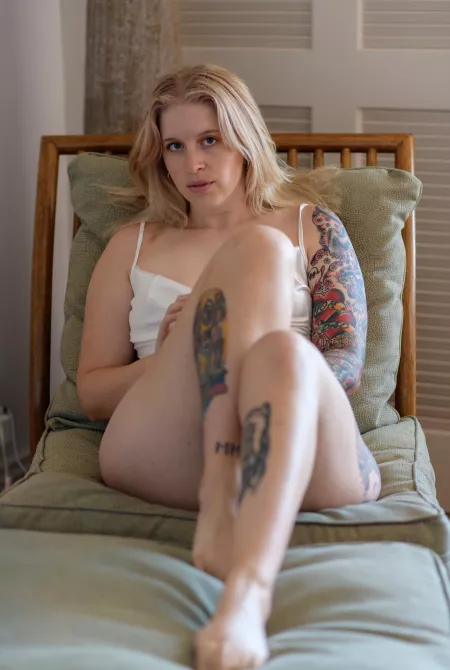 I bet you’re dying for me to open my legs 😏