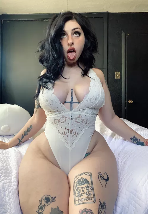 I can be your gf 🤍