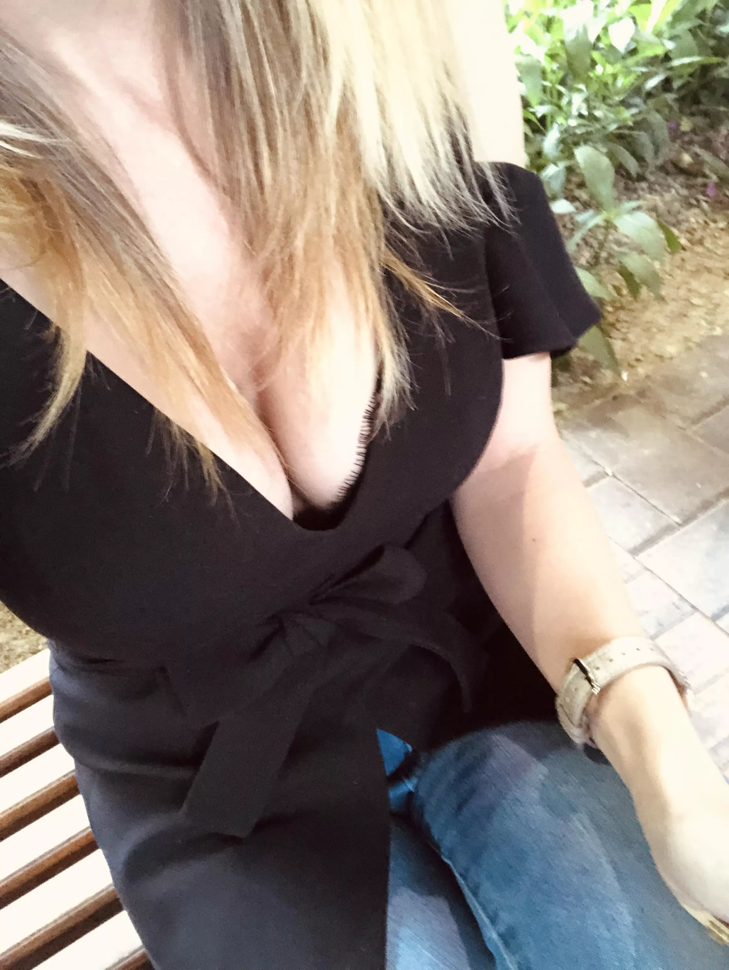 I can hide a lot of things in this deep cleavage…😈