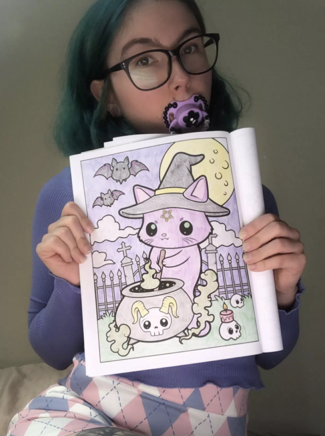 I colored a picture for spooky season 🌙✨