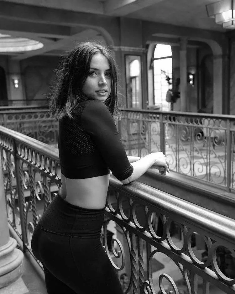 I didn’t realise Ana De Armas had such a nice ass