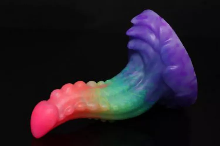 I don’t know how I was able to snag this S/M Aurora Pretzal 20mins into the drop today, but I am not complaining 🥺💗