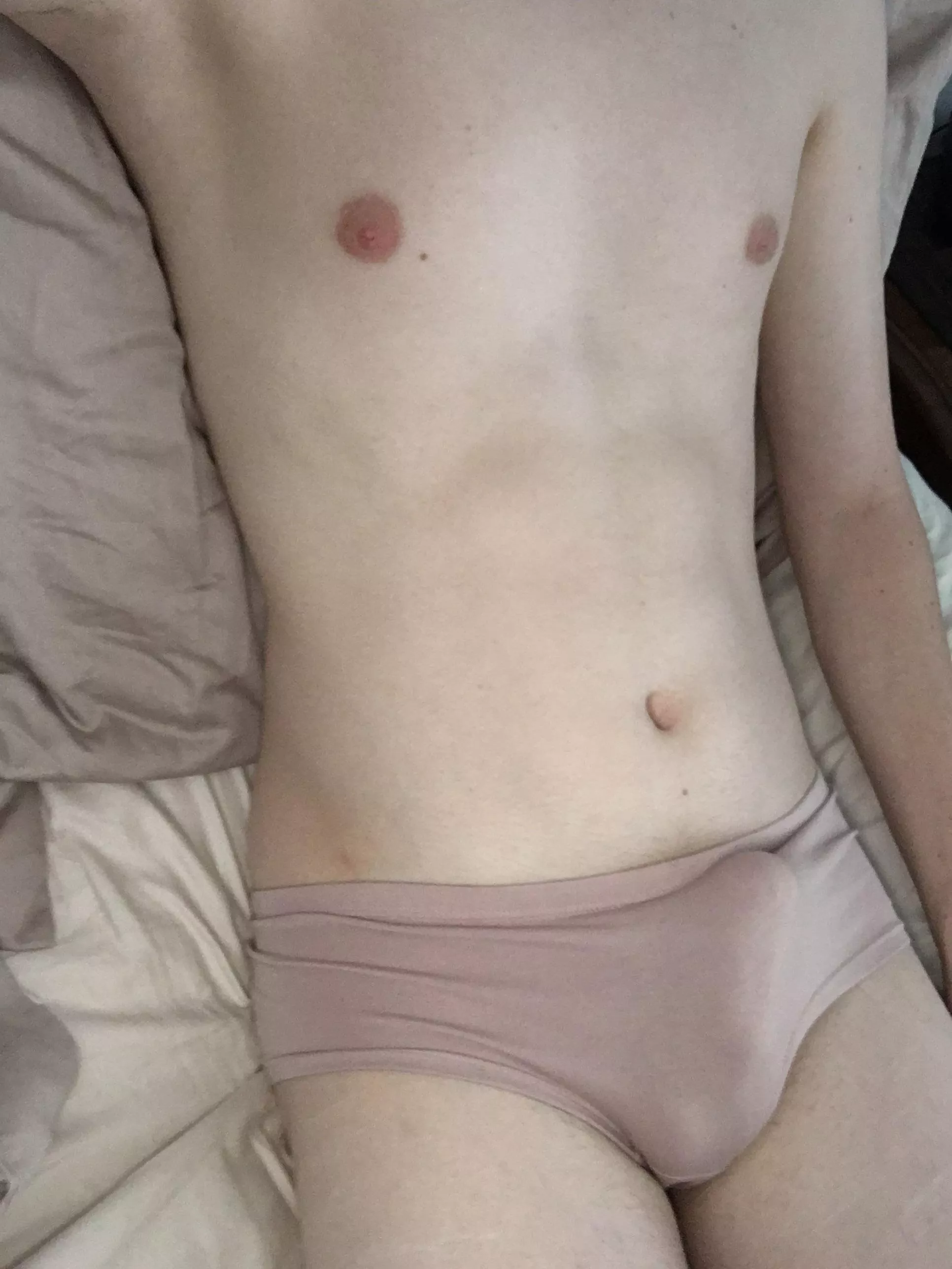 I feel so pretty in my panties 🥰