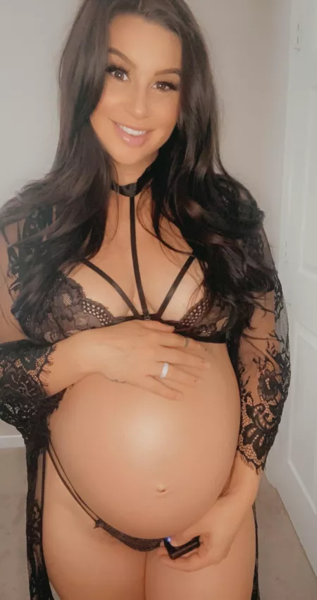 I feel so sexy in this outfit what do you think?