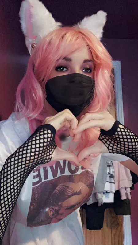 i had a rough few days but i decided to come back here, you guys make me feel so loved ❤️