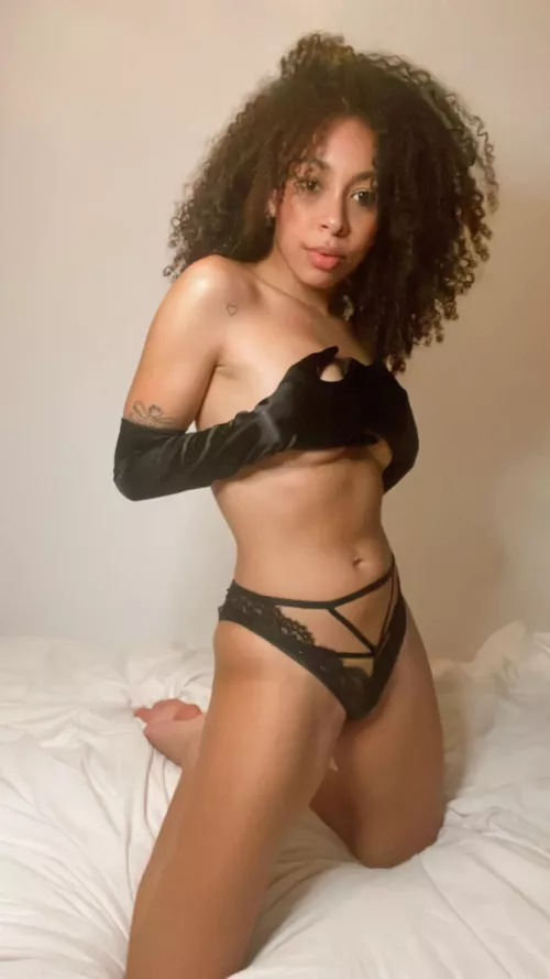 I heard you asked for a petite curly girl, so here I am