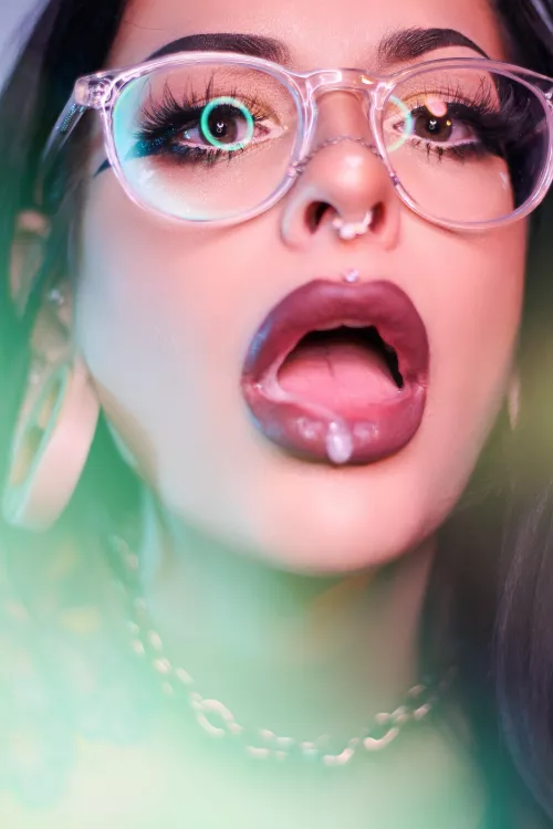 I heard you’re into girls with glasses ?