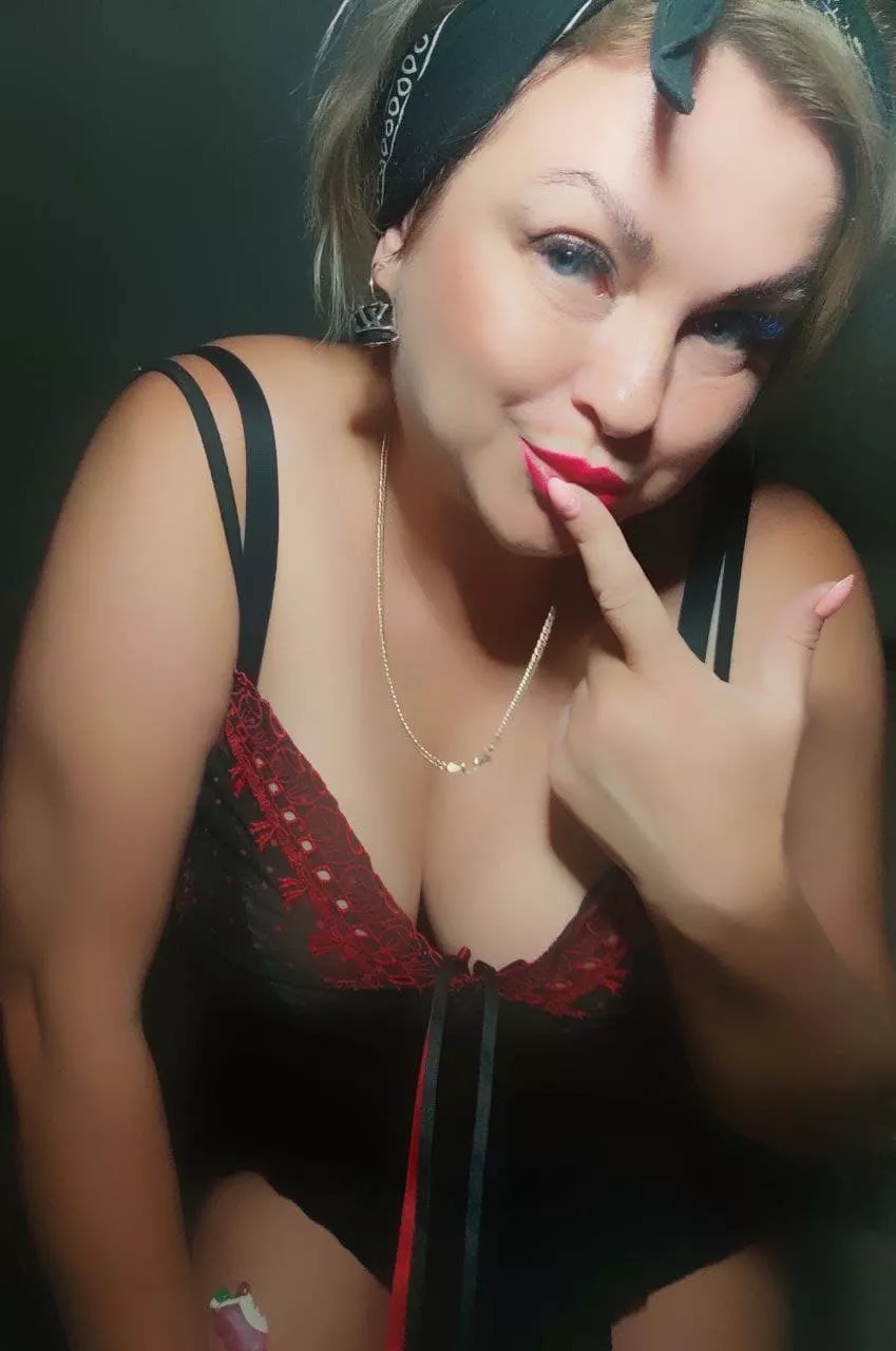 I hope your day gets better when you look at my pictures and think of me 💋