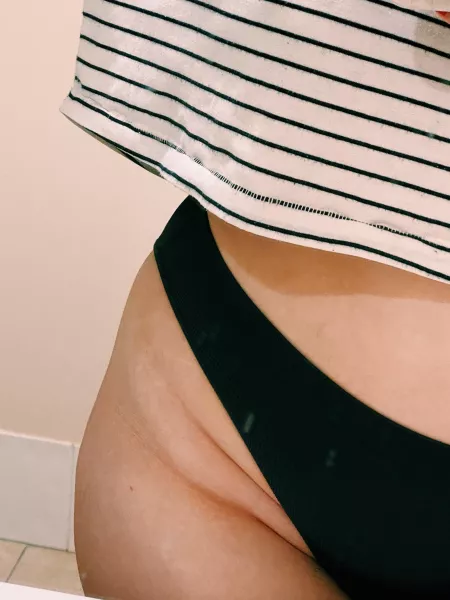 I just love how they hug my curves (F) 😘