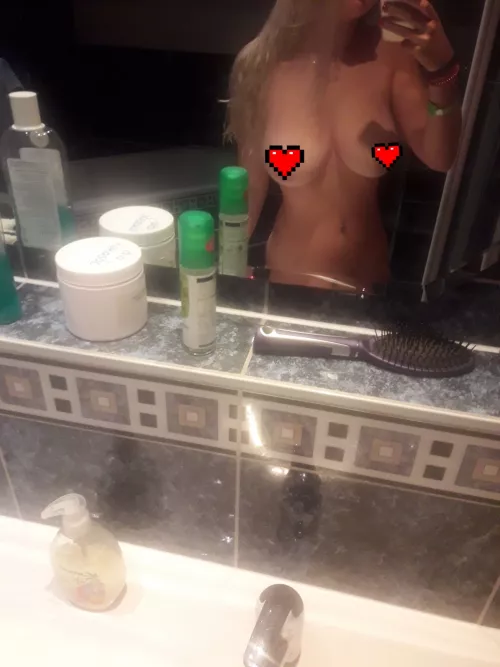 I just want a nerd to fuck me 😫 and play some halo after that 🙊