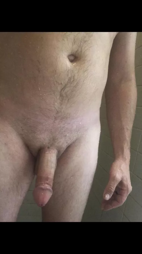 I just want to get as many likes as the women do or as many likes as the guys with big dicks. I’m just here for the below average guys