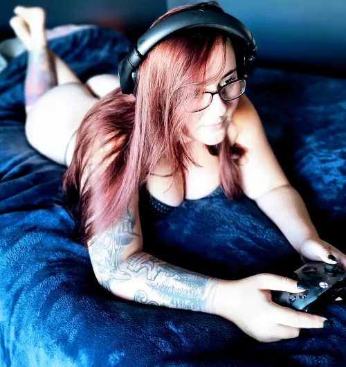 I like taking it from behind while I game, will you help me? 😘