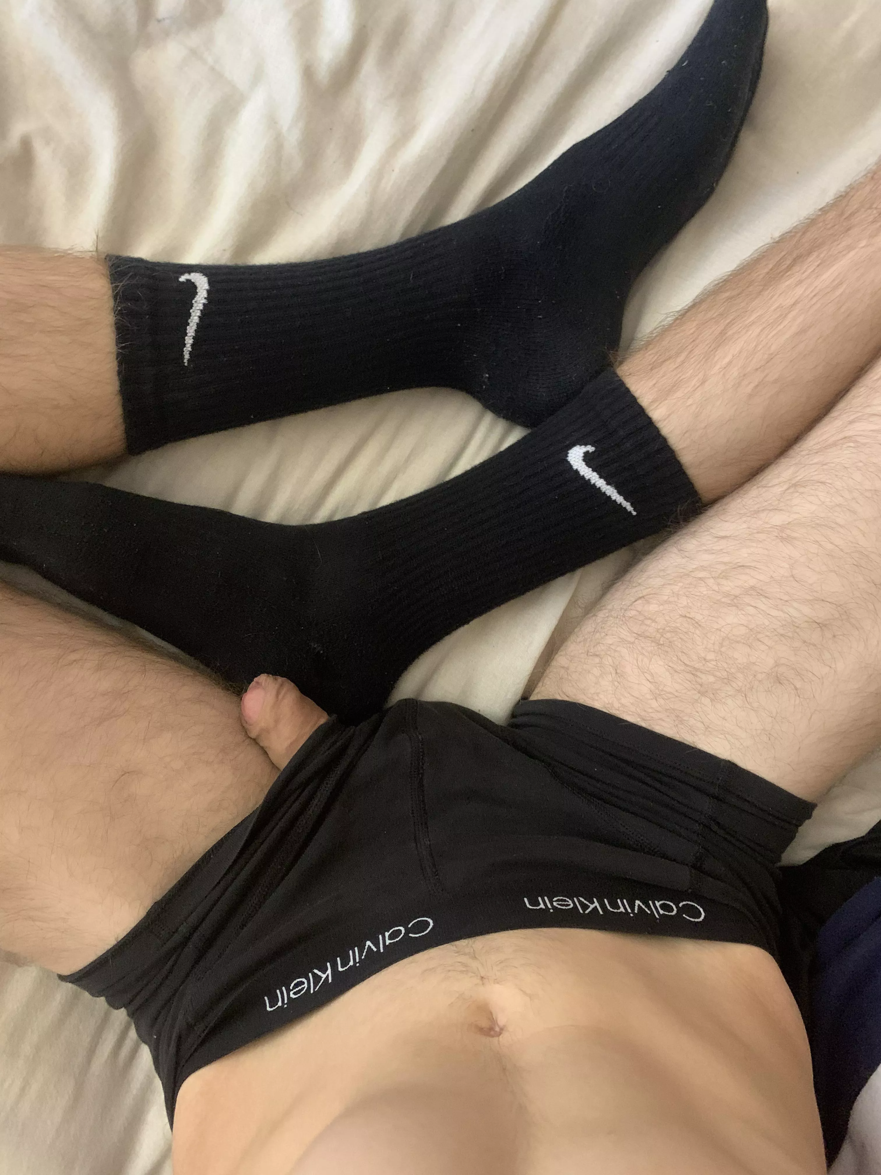 I like wearing black😈👀
