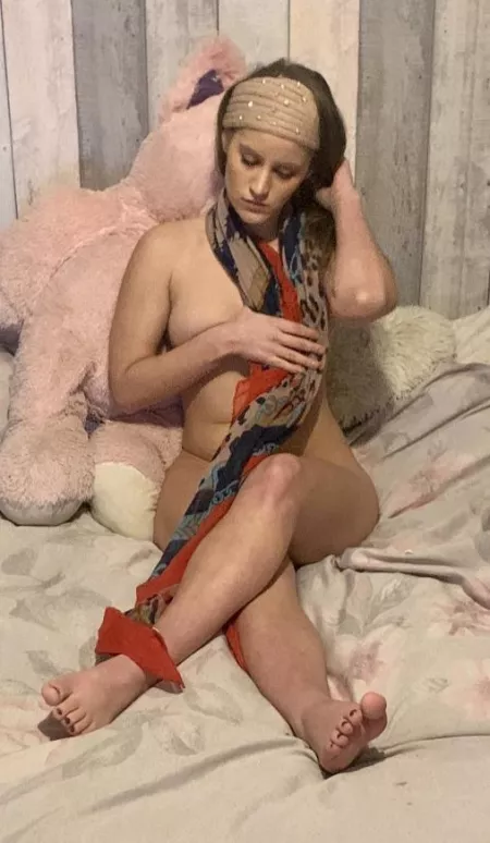 I liked the way my hips looked here, I hope you do too 😊 xx