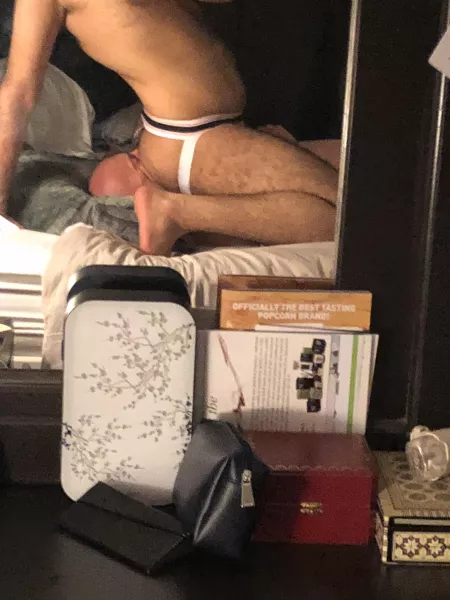 I love getting my ass eaten out so much😍Wish I could ride a guys face everyday 🍑