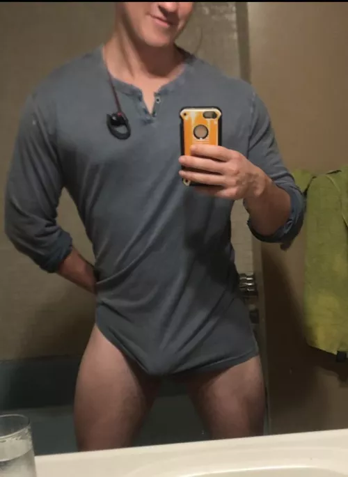 I love over sized shirts. What do you think 😉?