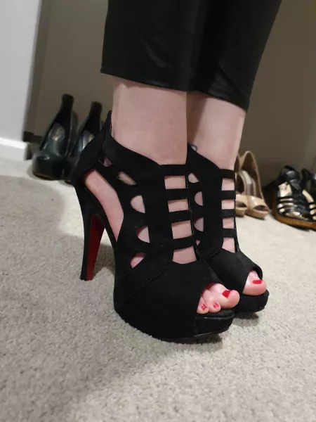 I love that I can still show off my toes in these 🤩
