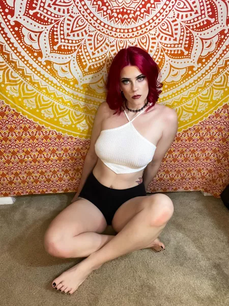 I love tops that tease 😉