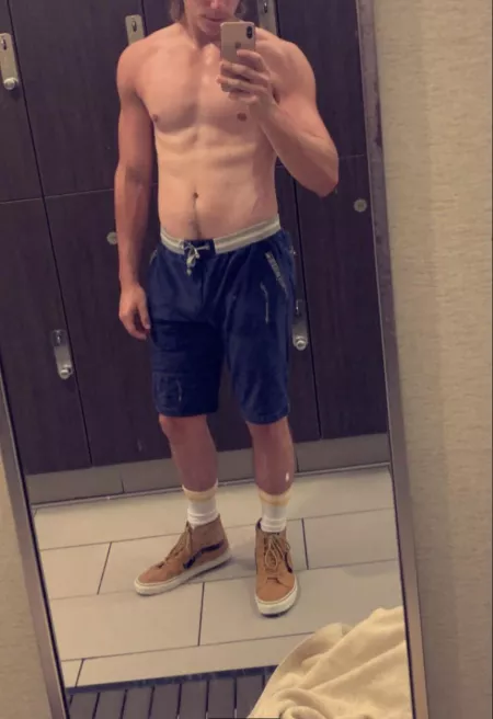 I may not be naked, but I hope some of you still appreciate😄