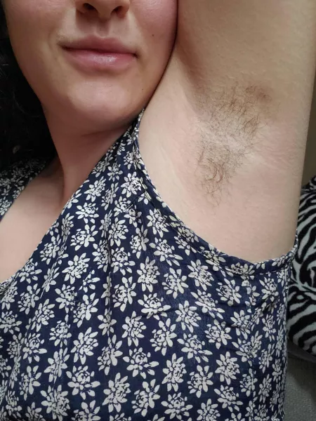 I noticed that all my recent favorite lovers have sniff my harmpit 😄 I don't think it's a coincidence ❤