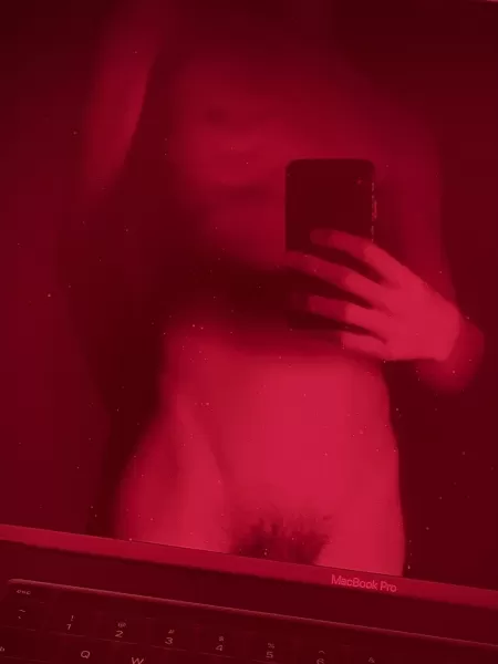 I should clean my MacBook shouldn’t I 🤧