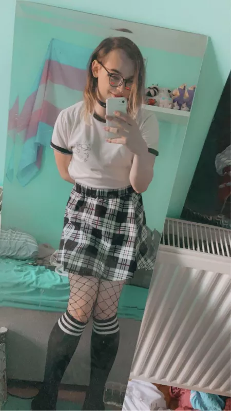 I think I look cute but I’d be cuter on my knees