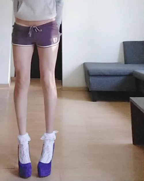 I took extra angles of my shorts ! (Oc) 💋😘