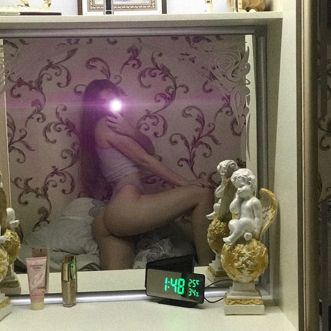 I wait while you eat me 😍❣️🍑🔥